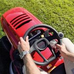 Honda HF 2417 HME Premium Lawn Tractor with Mulching - Image 2