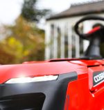 Cobra LT102HRL Petrol Lawn Tractor 102cm - Image 5