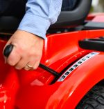 Cobra LT92HRL Petrol Lawn Tractor 92cm - Image 7